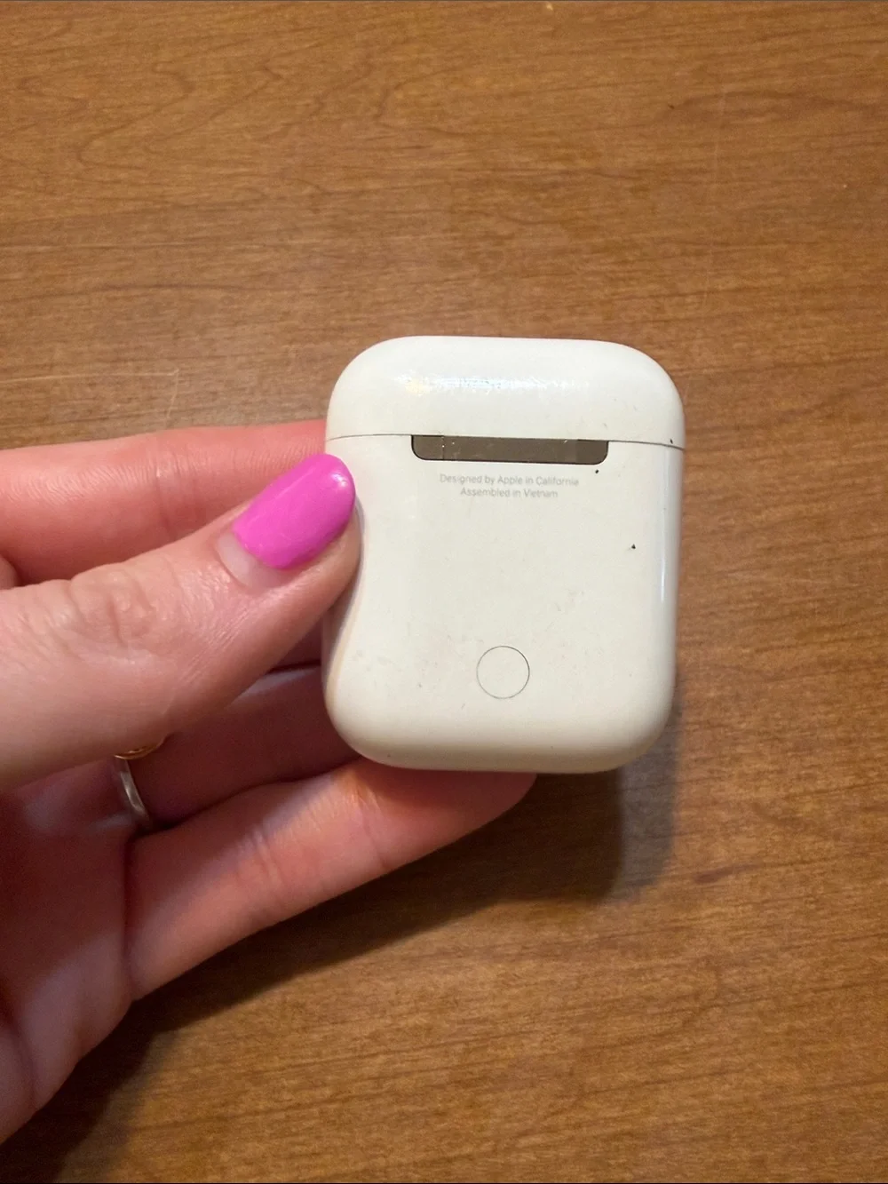 Apple Wireless Earbuds Charging Case - White